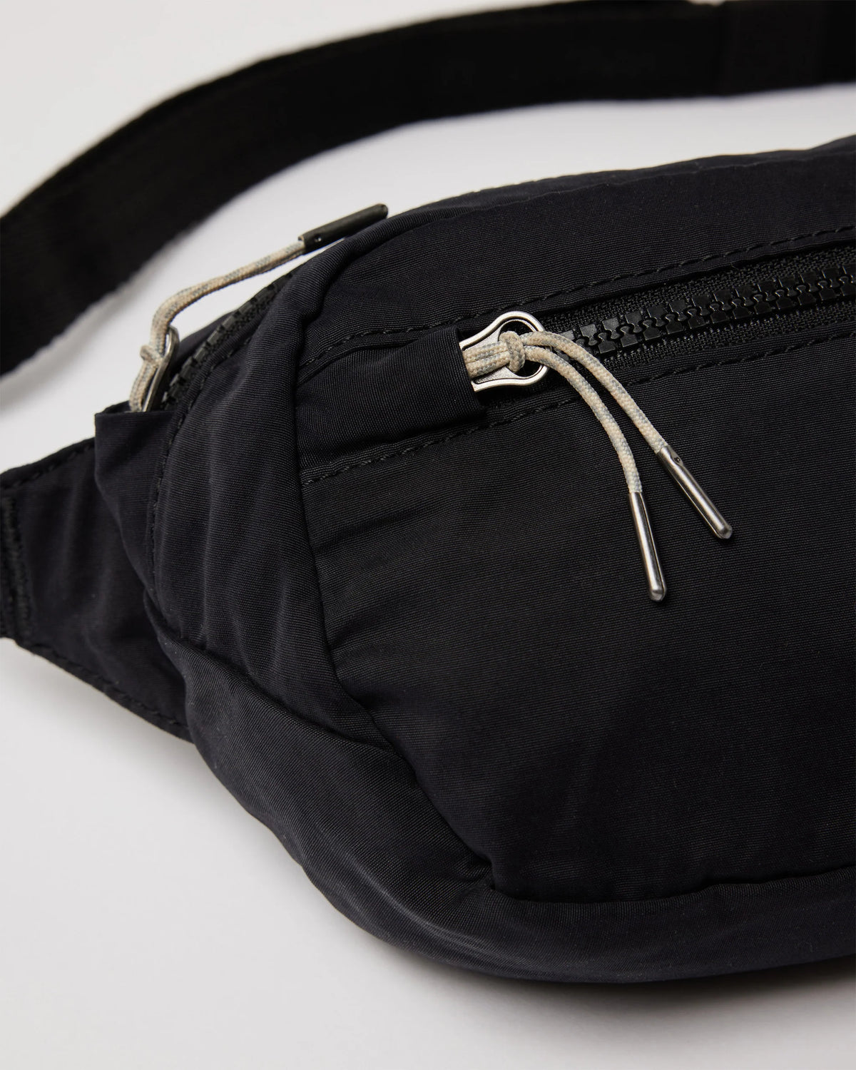 Vuori Hip Pack