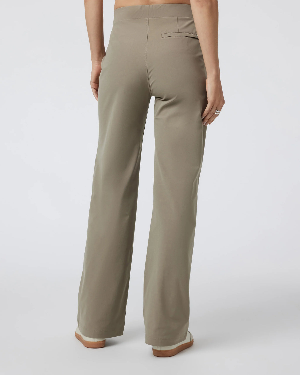 Womens Meta Wideleg