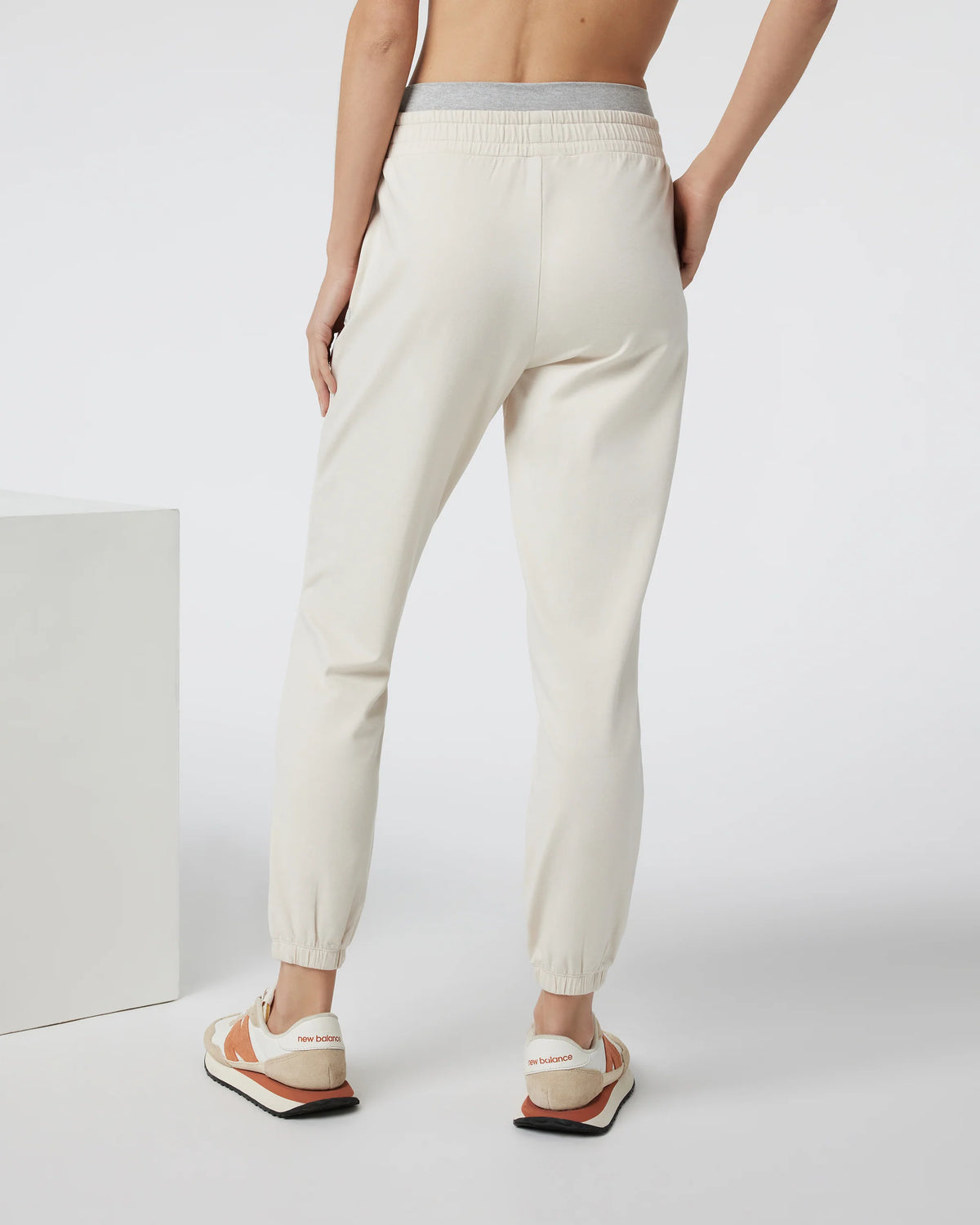 Halo Warm-Up Jogger