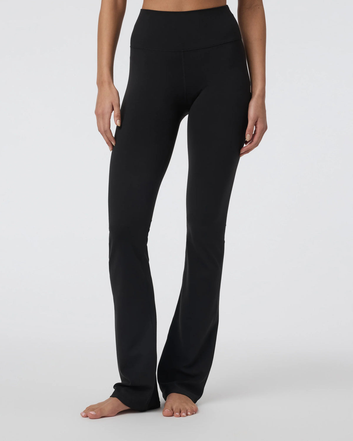 Vuori AllTheFeels™ Slim Flare - Short