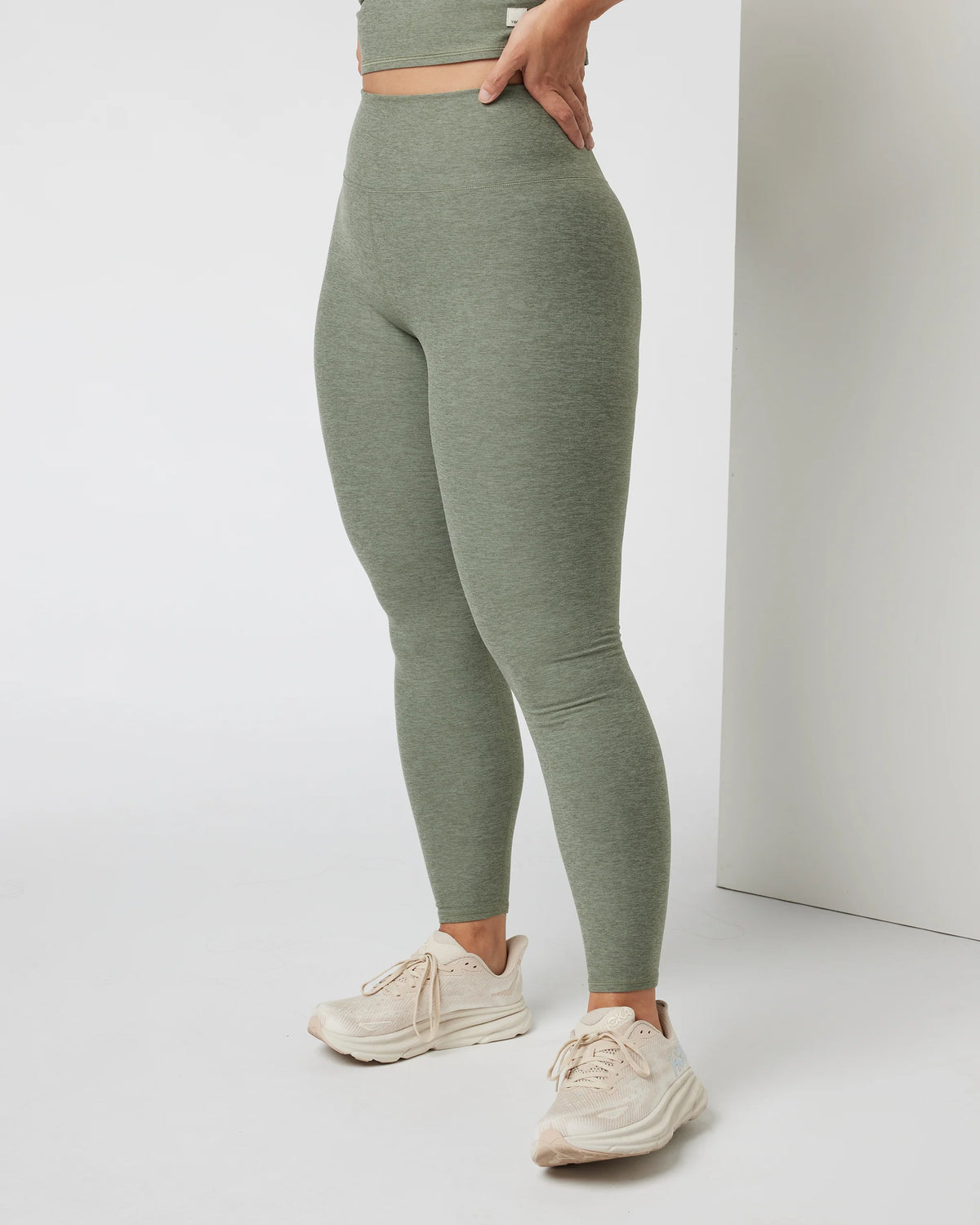 Clean Elevation Legging