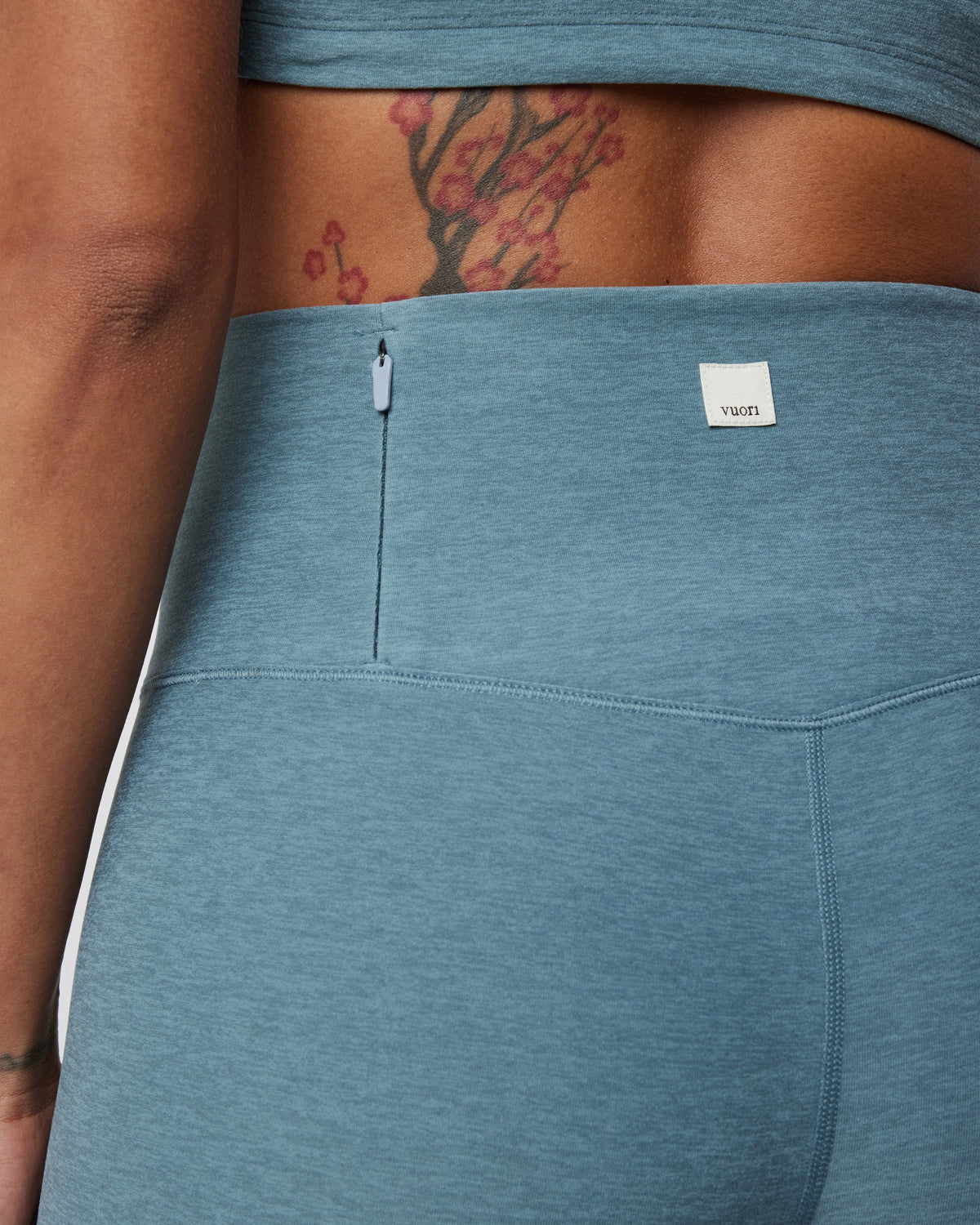 Clean Elevation Legging